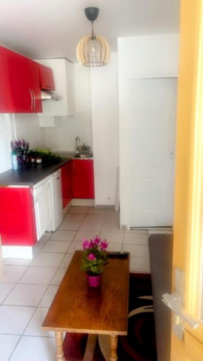 Appartement F2 ou F3 meublés à 2 stations de l'aéroport Charles de Gaulles